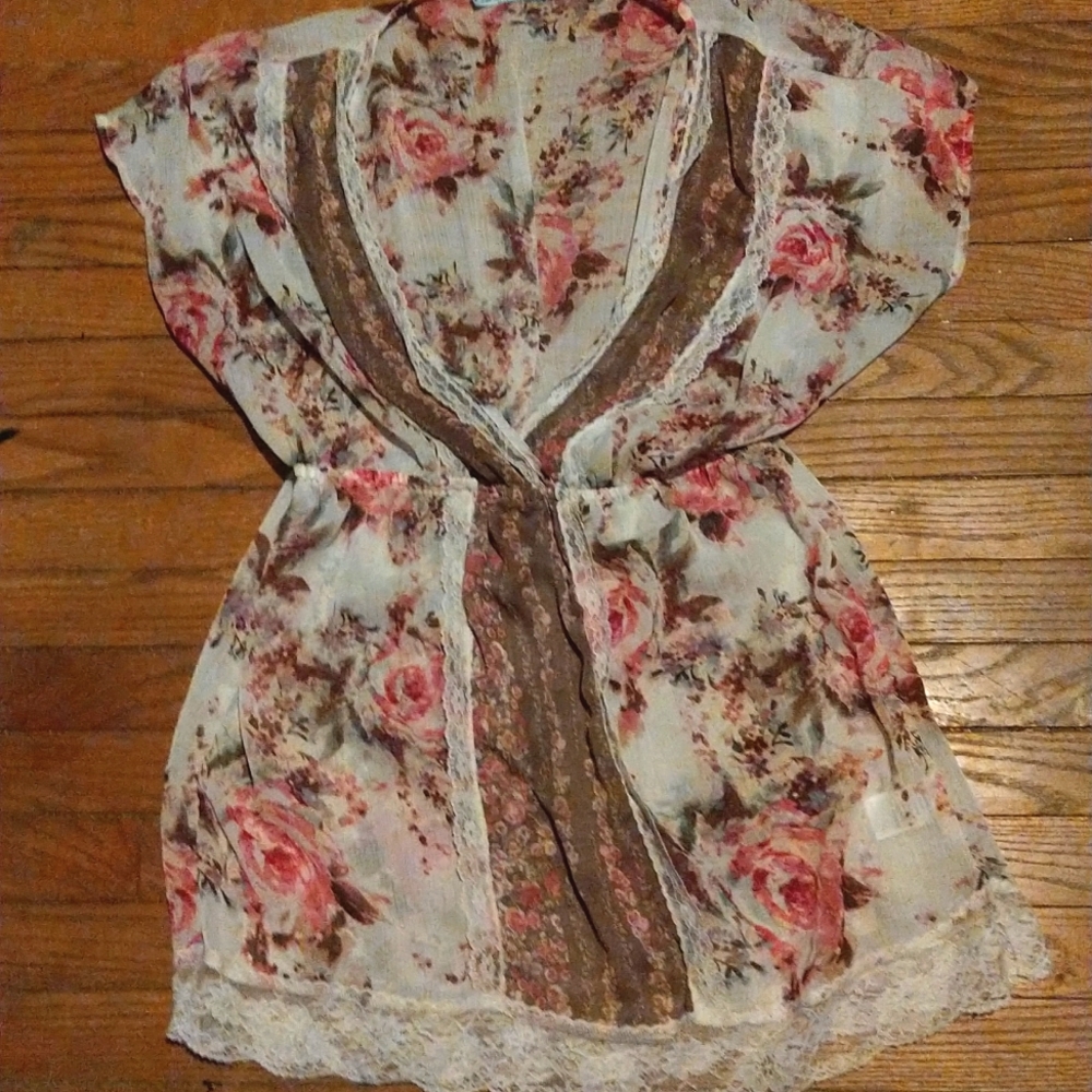 Lacy sheer Maurices top